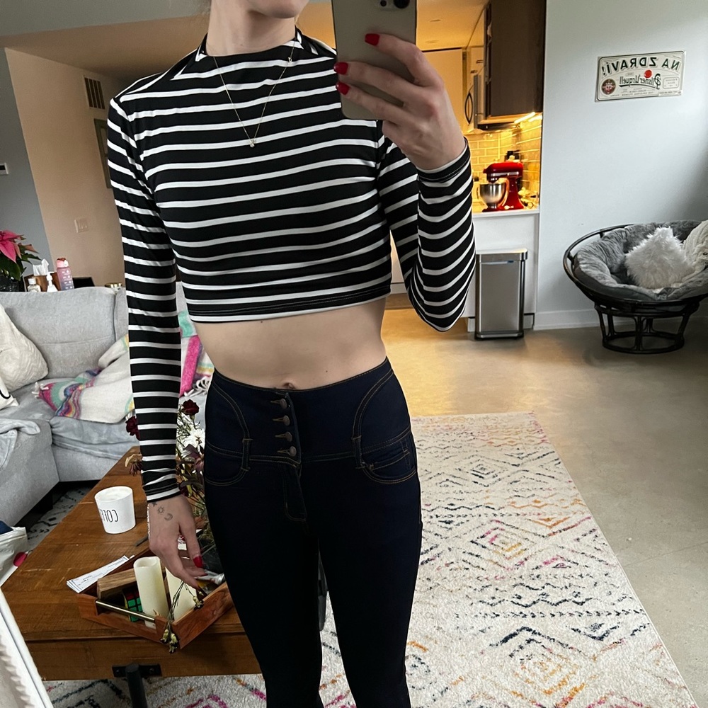 Black and white top